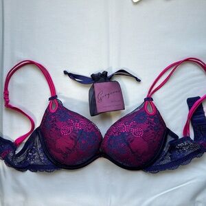 Victoria’s Secret push up bra